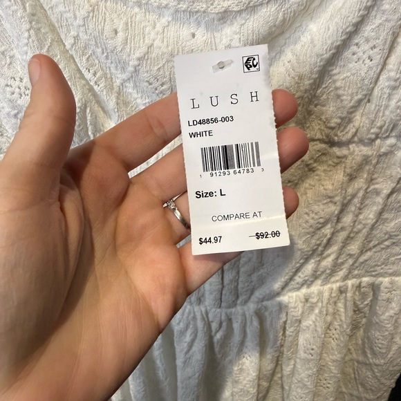 Lush White Textured Lace Dress - Picture 2 of 9